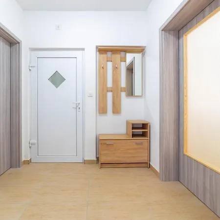 Raspolic Apartment *