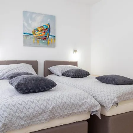 Raspolic Apartment